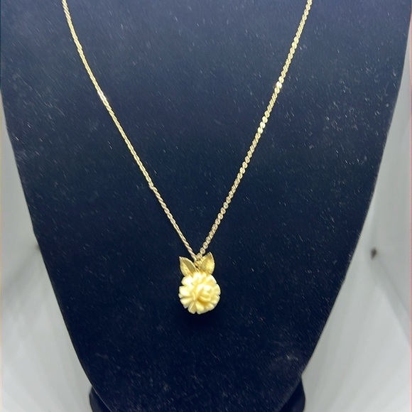 Vintage Krementz Rose Pendant Necklace - Picture 3 of 4